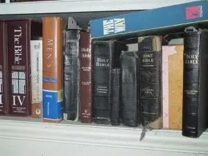 Bible - Shelf Close _0635