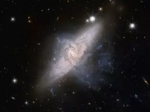 galaxies-601015_400x300