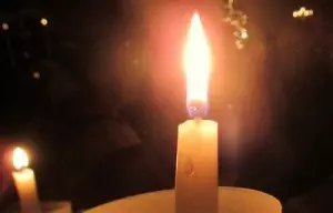 Christmas Eve15 Candle Closeup _IMG_2882